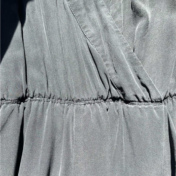 Aritzia Babaton Corbett 100% silk romper slate grey size small - Picture 11 of 16